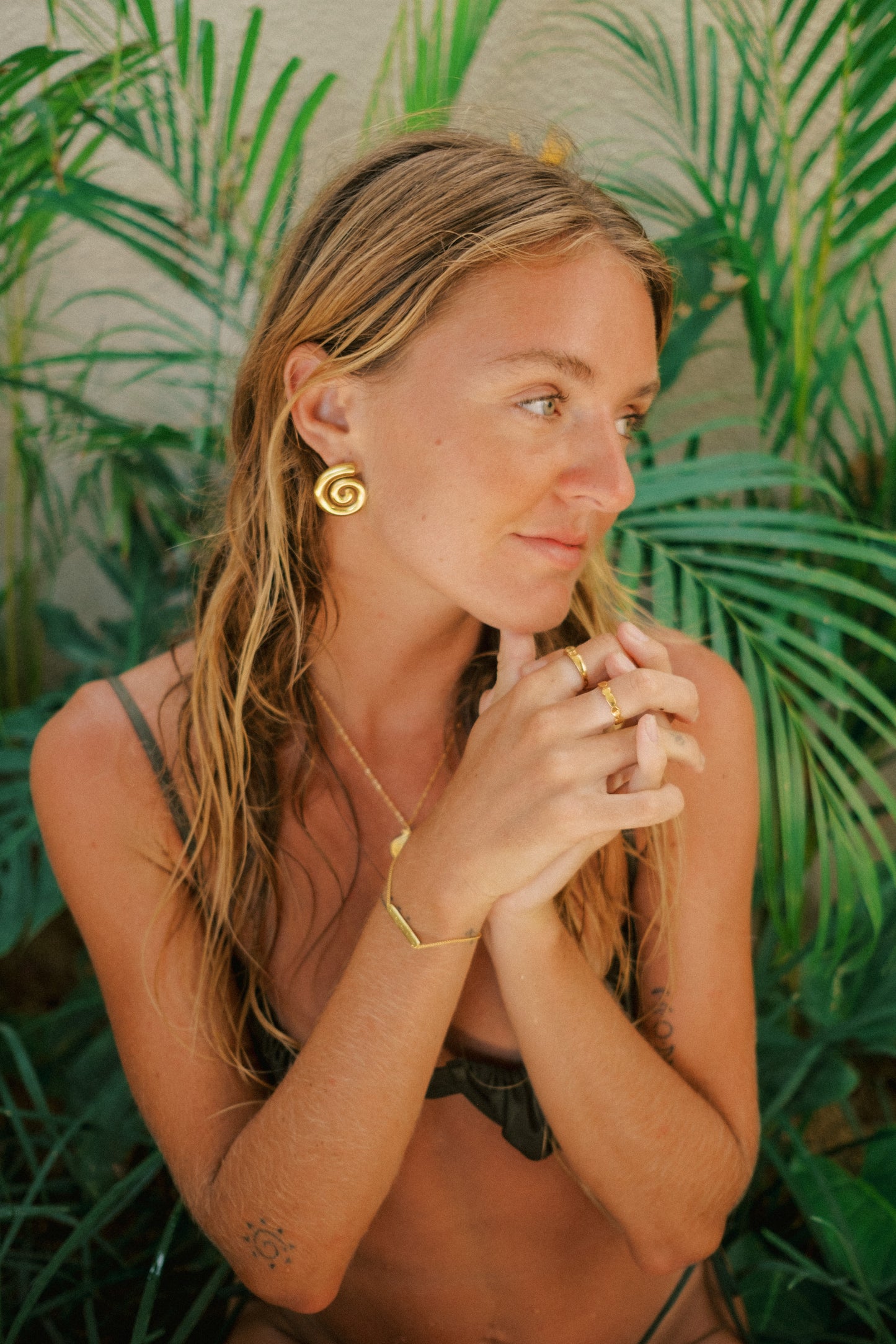 GOLDIE STUDS