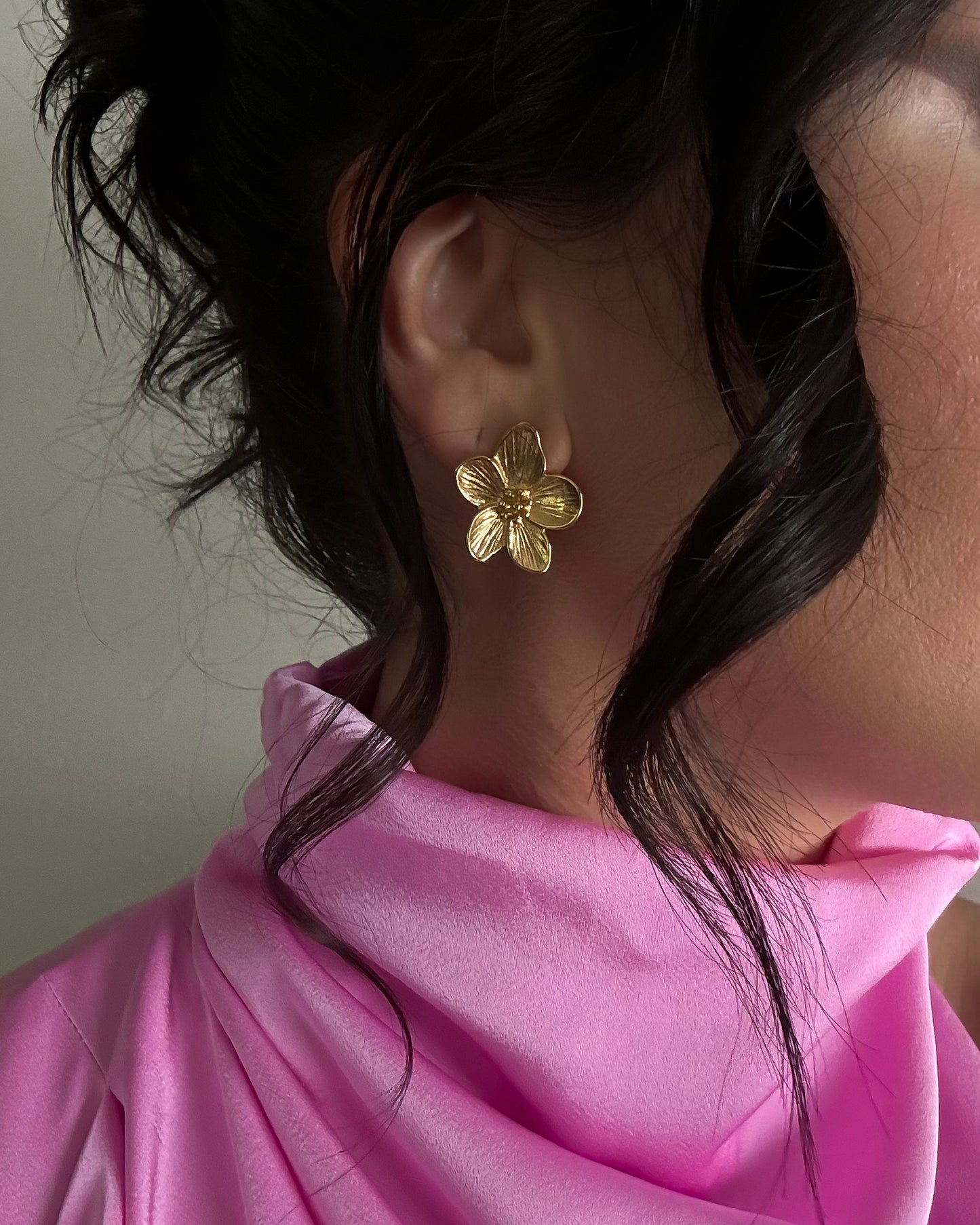 LOLA STUDS