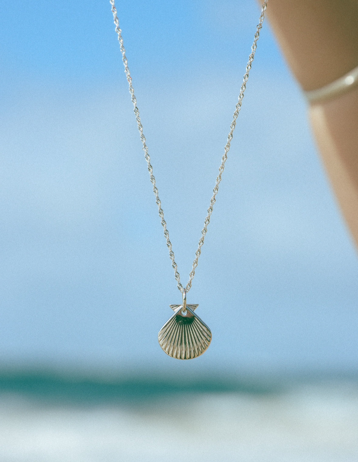 SHELL NECKLACE