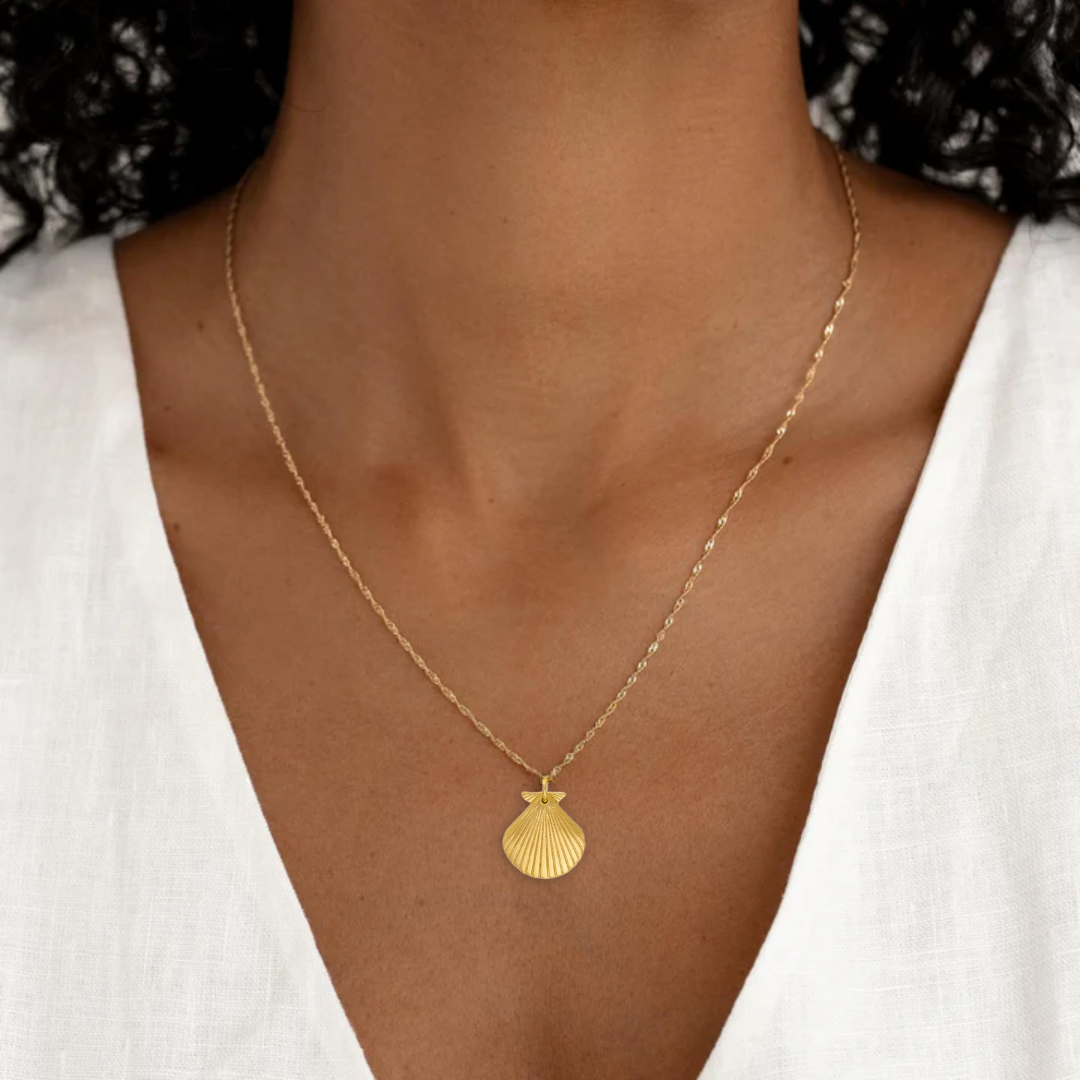 SHELL NECKLACE