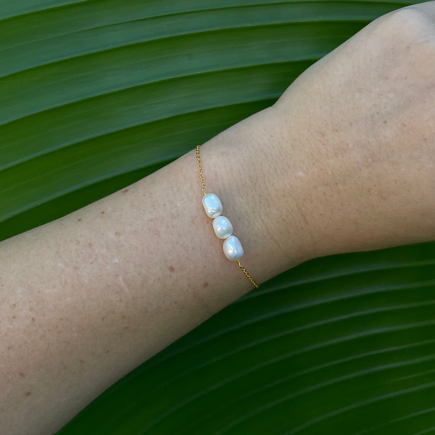 LILY PEARL BRACELET