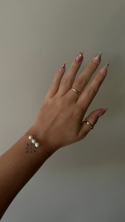 LILY PEARL BRACELET