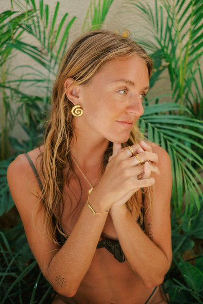 GOLDIE STUDS