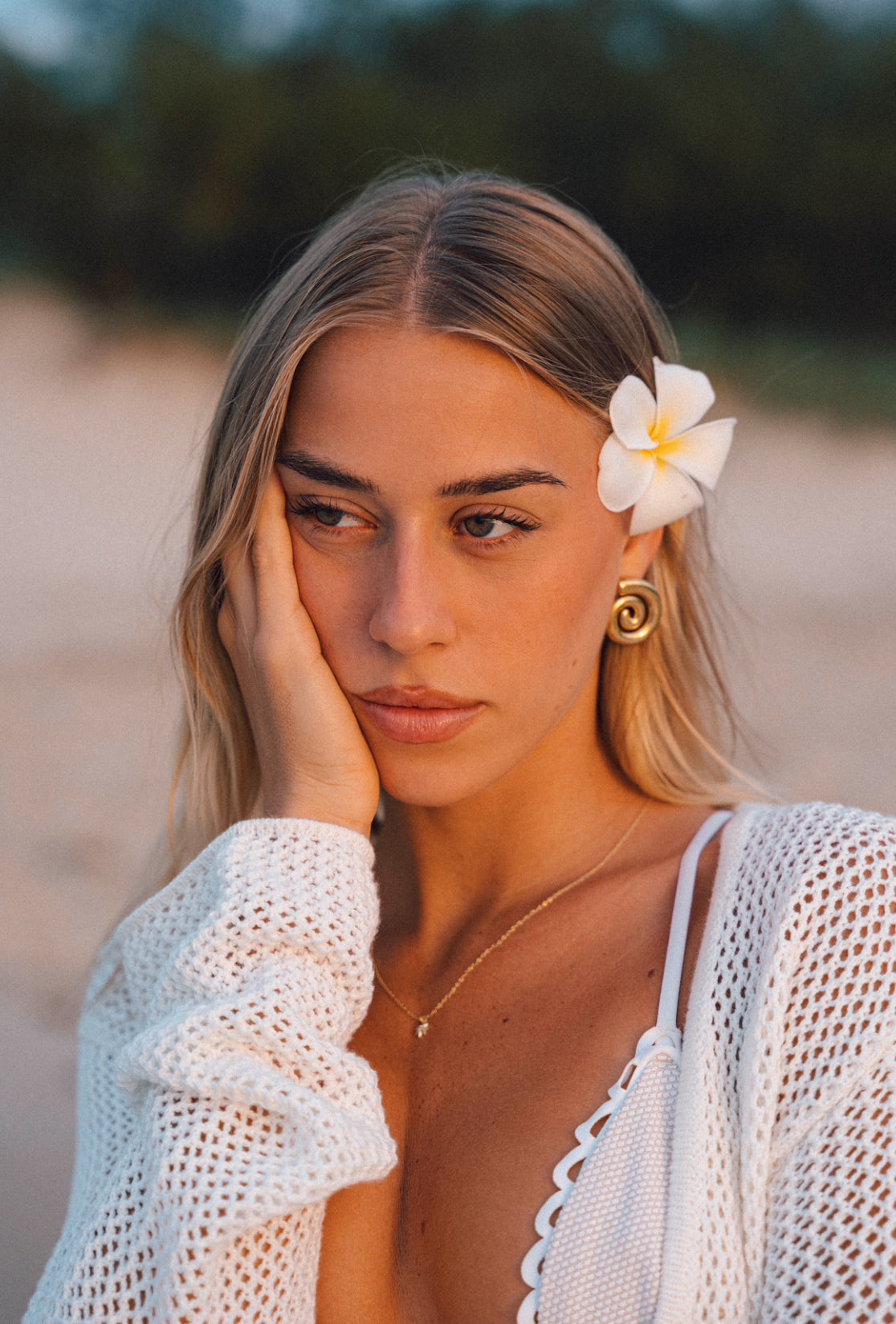 GOLDIE STUDS