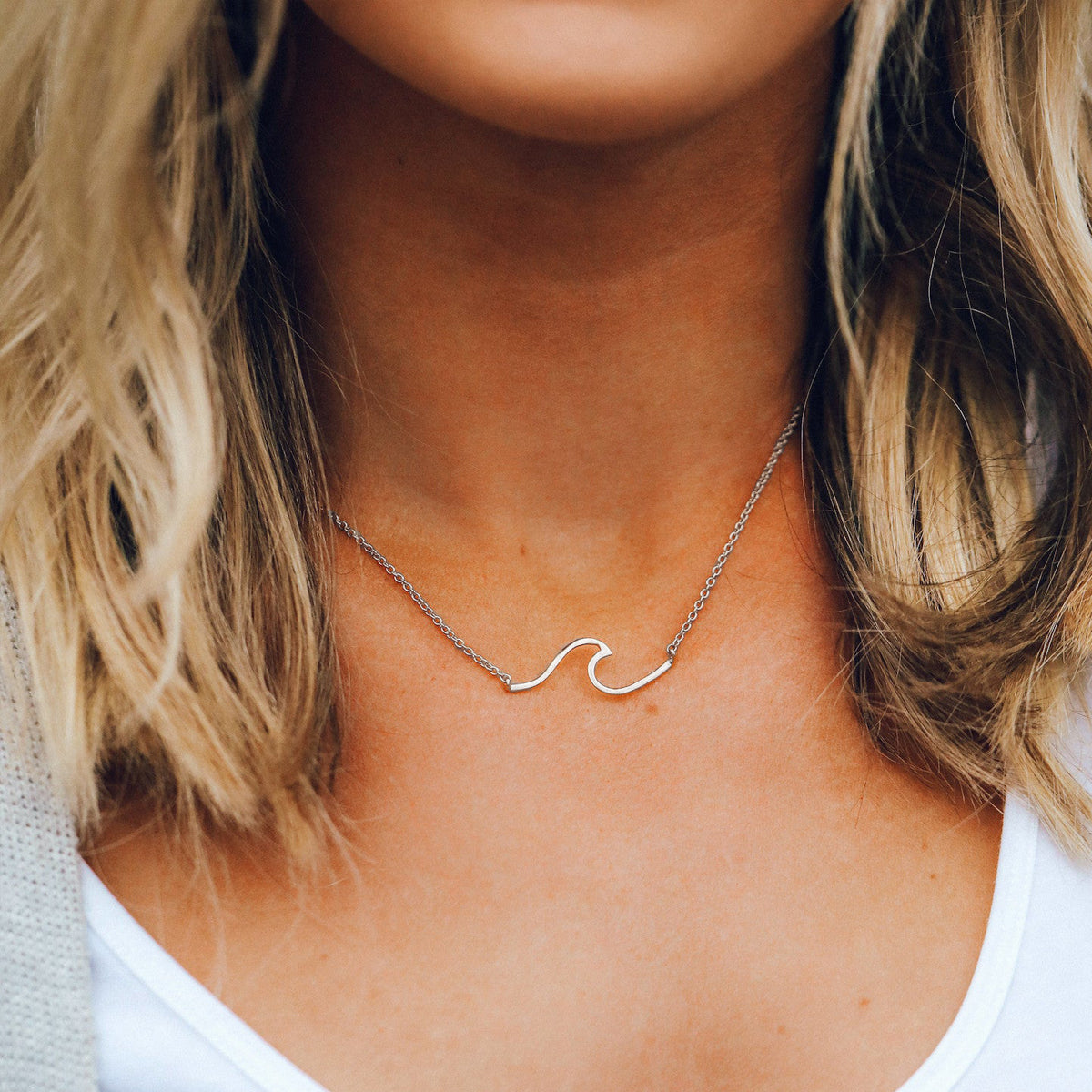 WAVE NECKLACE